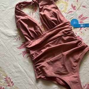 NWT cupshe Bianca Plunge Halter One Piece Swimsuit